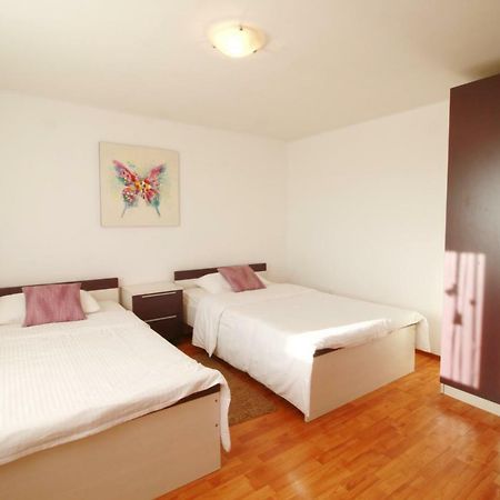 Apartment Lana & Ema Nin Exteriér fotografie